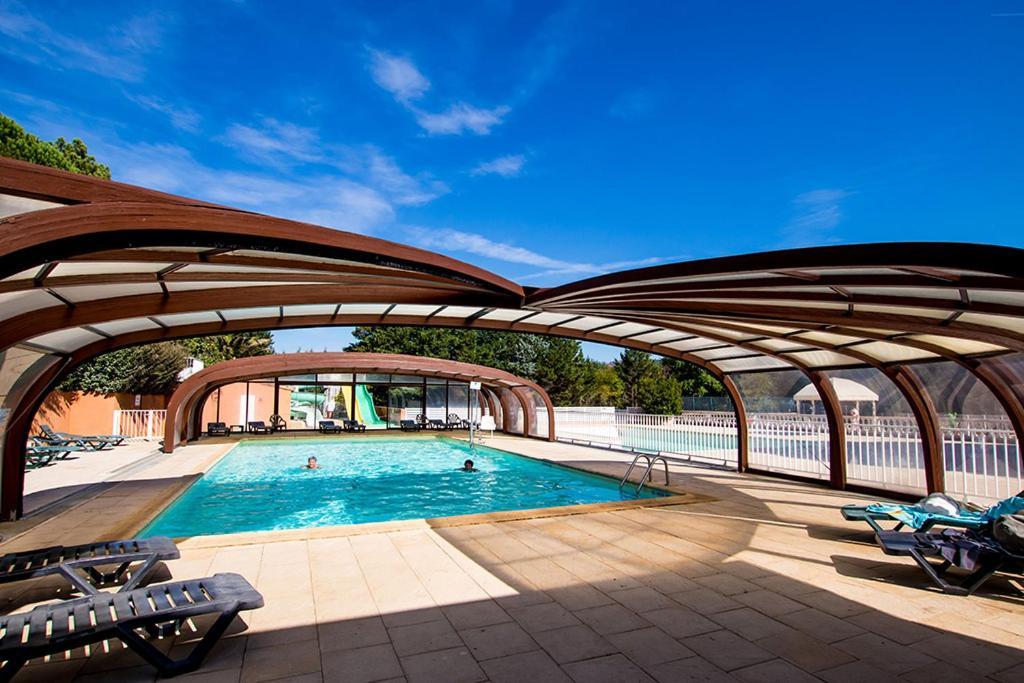 Hôtel du cros d'Auzon Saint-Maurice-dʼArdèche Exterior foto
