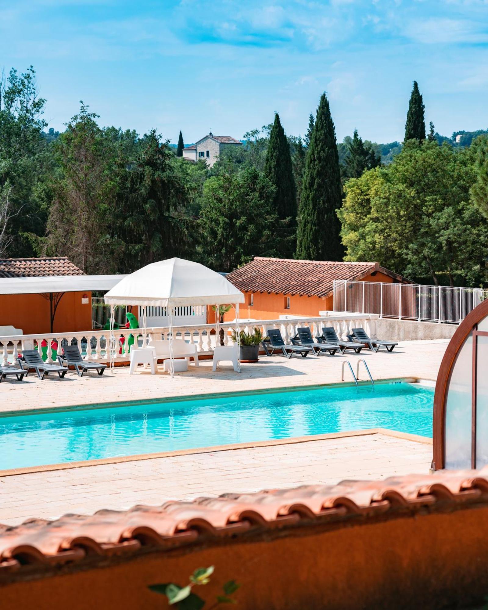 Hôtel du cros d'Auzon Saint-Maurice-dʼArdèche Exterior foto